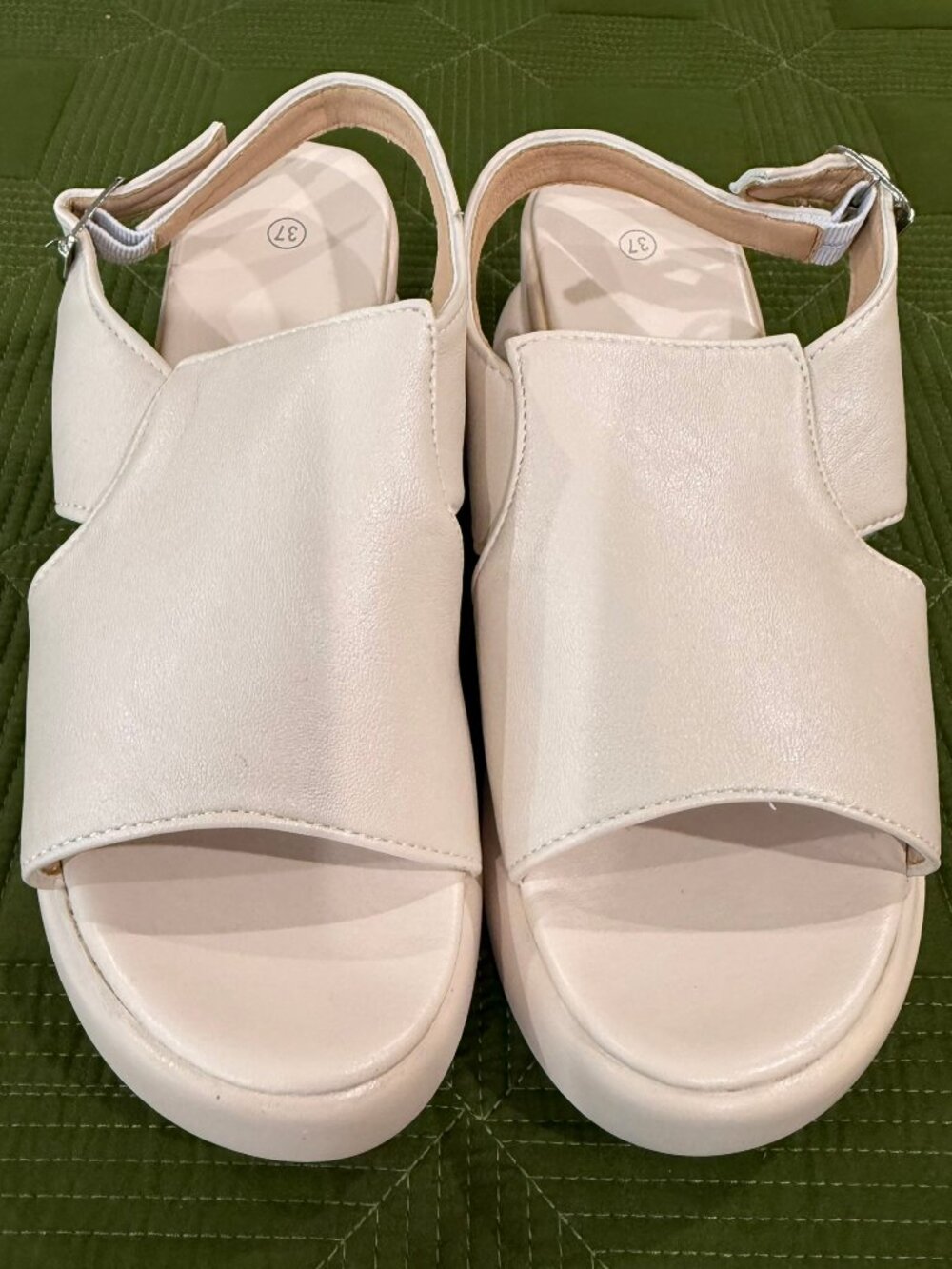NEW - Ivory Sandals Size 6-6.5